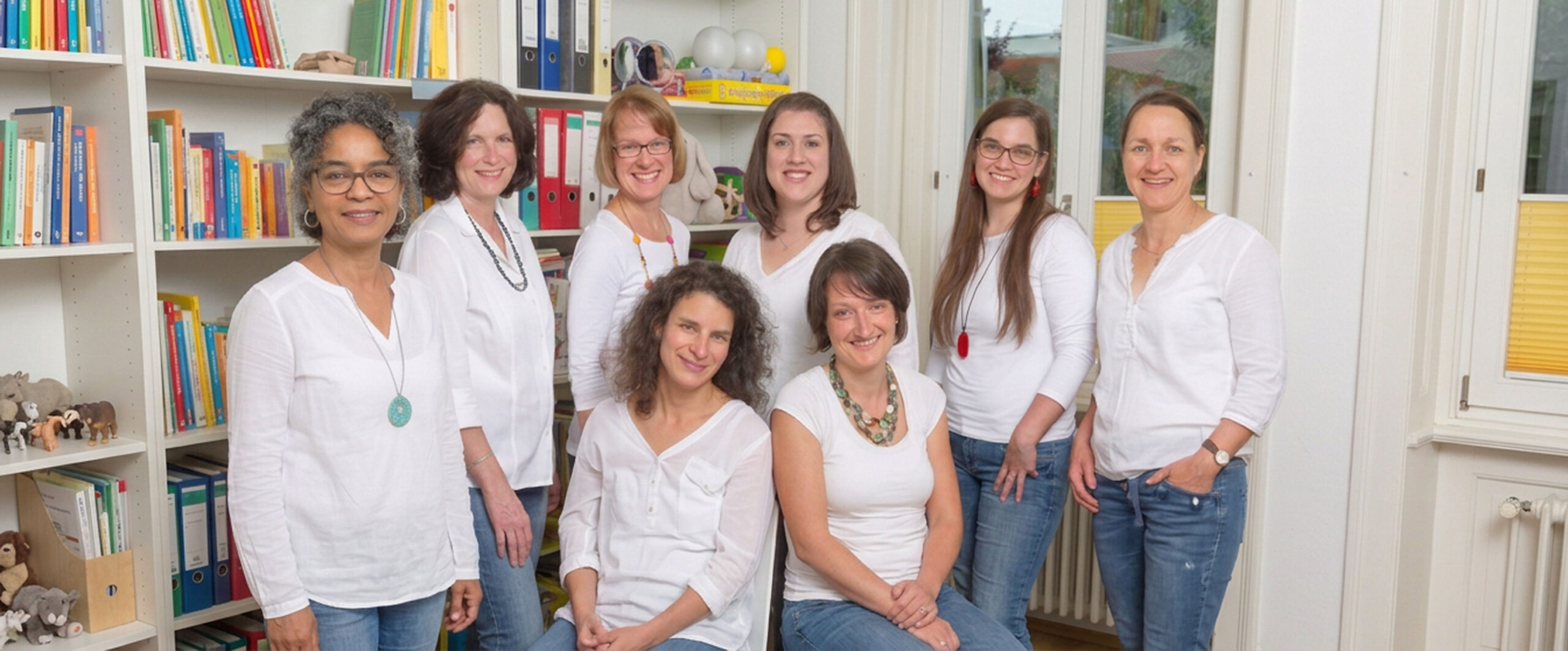 Das Team Ihrer Praxis für Logopädie: Erfahrene Logopädiestinnen für die Sprachtherapie von Kindern und Erwachsenen.